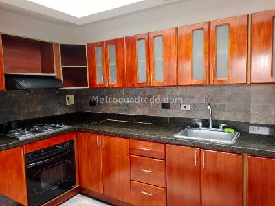 Apartamento de 4 alcobas en arriendo en Medellin, Medellín, 240 m² · foto 4 de 15