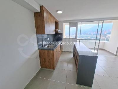 Apartamento de 2 alcobas en arriendo en Envigado, Envigado, 67 m² · foto 2 de 15