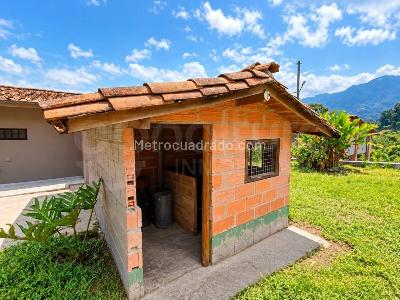 Casa de 4 alcobas en arriendo en Envigado, Envigado, 230 m² · foto 13 de 15