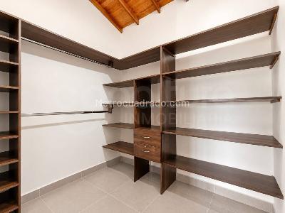 Casa de 4 alcobas en arriendo en Envigado, Envigado, 230 m² · foto 6 de 15
