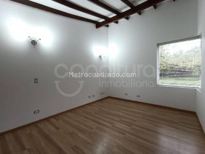 Casa de 5 alcobas en arriendo en Envigado, Envigado, 400 m² · foto 14 de 15