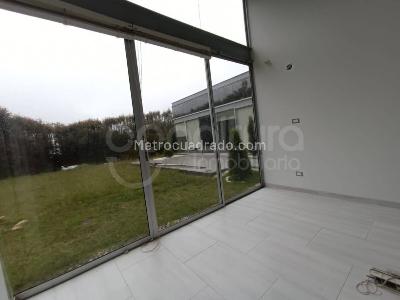 Casa de 5 alcobas en arriendo en Envigado, Envigado, 400 m² · foto 4 de 15