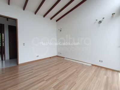 Casa de 5 alcobas en arriendo en Envigado, Envigado, 400 m² · foto 8 de 15