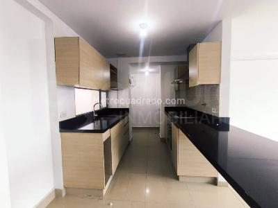Apartamento de 3 alcobas en arriendo en Medellin, Medellín, 98 m² · foto 4 de 15