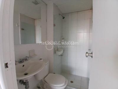 Apartamento de 2 alcobas en arriendo en Medellin, Medellín, 70 m² · foto 12 de 13