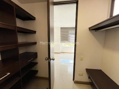Apartamento de 2 alcobas en arriendo en Medellin, Medellín, 72 m² · foto 10 de 15