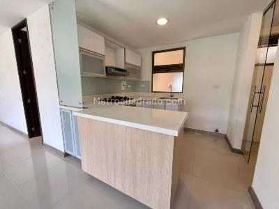Apartamento de 2 alcobas en arriendo en Medellin, Medellín, 72 m² · foto 2 de 15