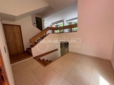 Apartamento de 3 alcobas en arriendo en Medellin, Medellín, 300 m² · foto 5 de 15