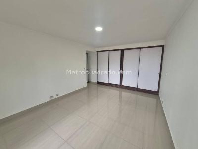 Apartamento de 3 alcobas en arriendo en Medellin, Medellín, 170 m² · foto 10 de 15