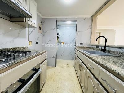 Apartamento de 2 alcobas en arriendo en Medellin, Medellín, 70 m² · foto 2 de 13