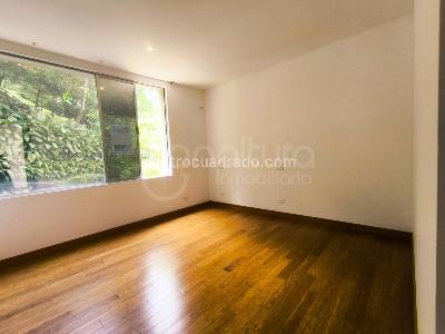 Casa de 3 alcobas en arriendo en Envigado, Envigado, 338 m² · foto 9 de 15