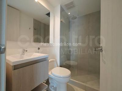 Apartamento de 2 alcobas en arriendo en Envigado, Envigado, 70 m² · foto 10 de 15