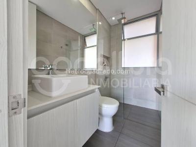 Apartamento de 2 alcobas en arriendo en Envigado, Envigado, 86 m² · foto 7 de 14