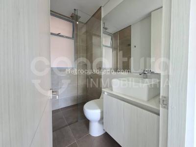 Apartamento de 2 alcobas en arriendo en Envigado, Envigado, 86 m² · foto 9 de 14