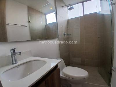 Apartamento de 2 alcobas en arriendo en Medellin, Medellín, 70 m² · foto 7 de 9