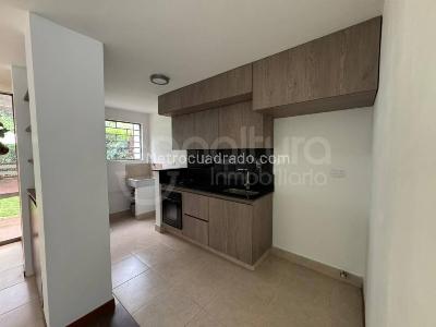 Casa de 3 alcobas en arriendo en Envigado, Envigado, 120 m² · foto 1 de 14