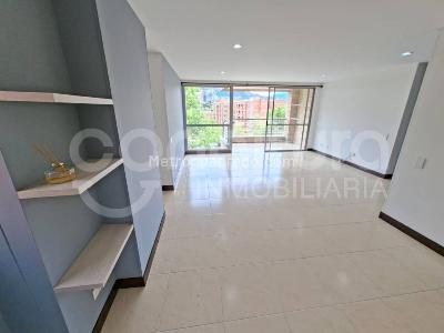 Apartamento de 3 alcobas en arriendo en Envigado, Envigado, 98 m² · foto 3 de 15