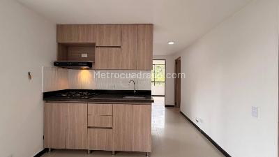 Apartamento de 3 alcobas en arriendo en Medellin, Medellín, 78 m² · foto 3 de 15