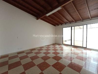 Casa de 5 alcobas en arriendo en Medellin, Medellín, 350 m² · foto 7 de 15