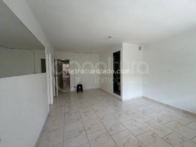 Casa de 5 alcobas en arriendo en Medellin, Medellín, 140 m² · foto 3 de 15