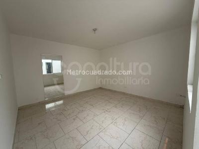 Casa de 5 alcobas en arriendo en Medellin, Medellín, 140 m² · foto 9 de 15