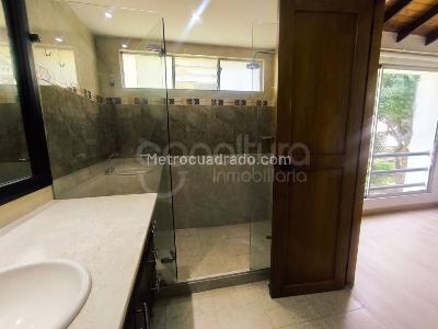 Casa de 3 alcobas en arriendo en Medellin, Medellín, 214 m² · foto 14 de 15