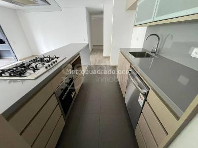 Apartamento de 2 alcobas en arriendo en Medellin, Medellín, 108 m² · foto 2 de 15