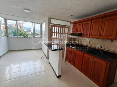 Apartamento de 2 alcobas en arriendo en Medellin, Medellín, 60 m² · foto 2 de 11