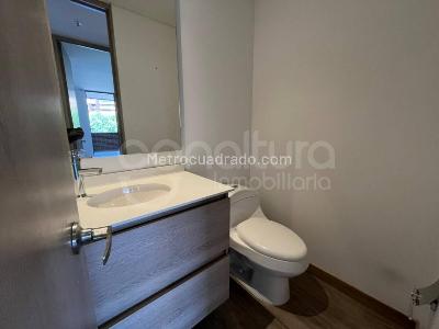 Apartaestudio en arriendo en Medellin, Medellín, 97 m² · foto 10 de 12
