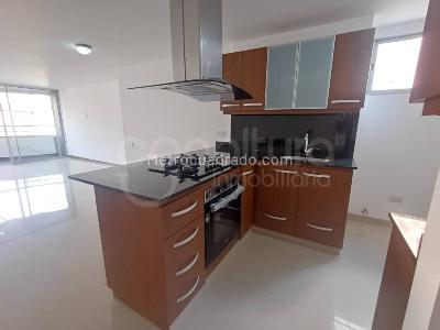 Apartamento de 3 alcobas en arriendo en Envigado, Envigado, 110 m² · foto 2 de 15
