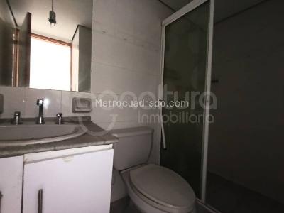 Apartamento de 2 alcobas en arriendo en Medellin, Medellín, 65 m² · foto 9 de 12