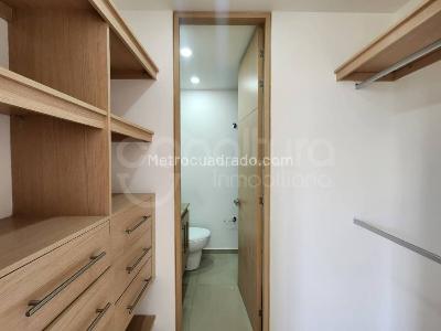 Apartamento de 3 alcobas en arriendo en Medellin, Medellín, 75 m² · foto 5 de 11