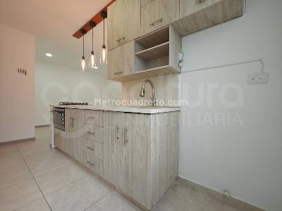 Apartamento de 3 alcobas en arriendo en Envigado, Envigado, 67 m² · foto 2 de 15
