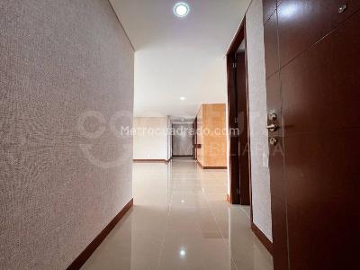 Apartamento de 3 alcobas en arriendo en Medellin, Medellín, 200 m² · foto 10 de 15