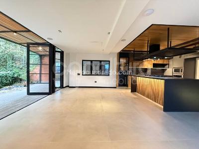 Casa de 3 alcobas en arriendo en Envigado, Envigado, 240 m² · foto 8 de 15