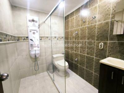 Casa de 4 alcobas en arriendo en Medellin, Medellín, 244 m² · foto 11 de 15