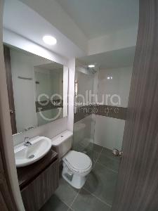 Apartamento de 2 alcobas en arriendo en Medellin, Medellín, 72 m² · foto 10 de 11