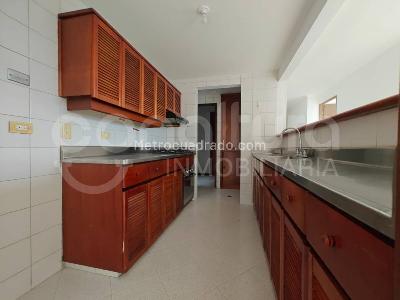 Apartamento de 4 alcobas en arriendo en Envigado, Envigado, 90 m² · foto 2 de 15