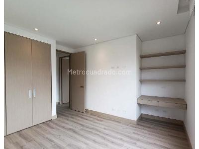 Apartamento de 2 alcobas en arriendo en Chico Norte, Bogotá, 92 m² · foto 10 de 13