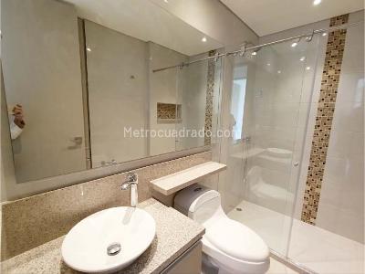 Apartamento de 2 alcobas en arriendo en Chico Norte, Bogotá, 92 m² · foto 11 de 13