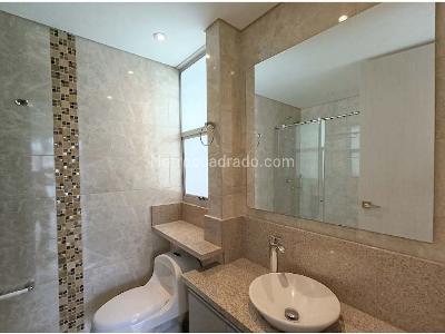 Apartamento de 2 alcobas en arriendo en Chico Norte, Bogotá, 92 m² · foto 8 de 13