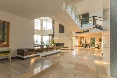 Casa de 4 alcobas en venta en La Calera, Medellín, 500 m² · foto 2 de 17