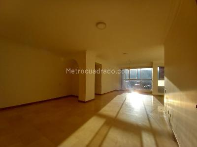 Apartamento de 3 alcobas en venta en Santamaria De Los Angeles, Medellín, 230 m² · foto 3 de 11