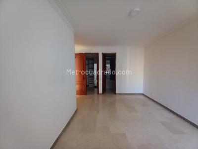 Apartamento de 3 alcobas en venta en Santamaria De Los Angeles, Medellín, 230 m² · foto 5 de 11