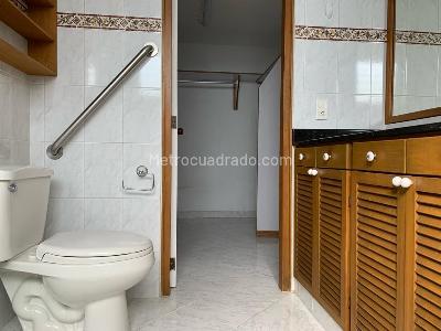 Apartamento de 4 alcobas en venta en El Poblado, Medellín, 169 m² · foto 9 de 17