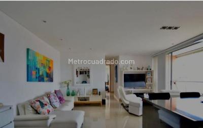 Apartamento en venta en El Poblado Castropol, Medellín · foto 3 de 9