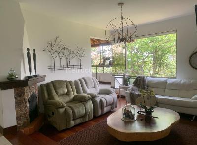 Casa de 5 alcobas en venta en El Poblado El Tesoro, Medellín, 313 m² · foto 4 de 19