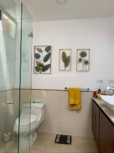Casa de 5 alcobas en venta en El Poblado El Tesoro, Medellín, 313 m² · foto 14 de 19