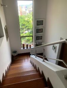 Casa de 5 alcobas en venta en El Poblado El Tesoro, Medellín, 313 m² · foto 6 de 19