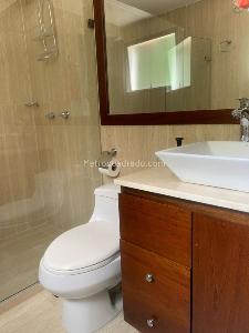 Casa de 5 alcobas en venta en El Poblado El Tesoro, Medellín, 313 m² · foto 9 de 19